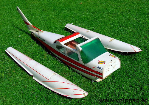 Cessna 182 Wasserflugzeug